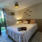 Casa Charmosa Em Frente A Praia Da Barra!